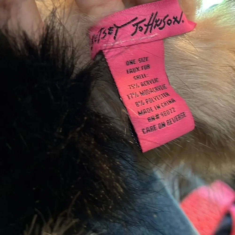 Betsey Johnson Multicolor Faux Fur Scarf - Picture 4 of 4